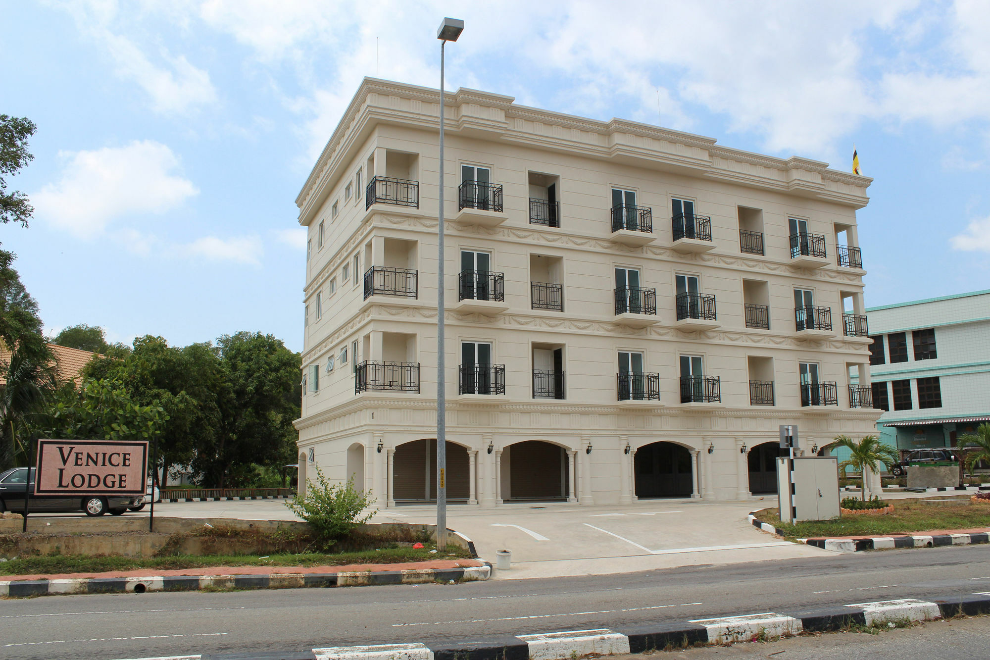 Venice Lodge Bandar Seri Begawan Exterior foto